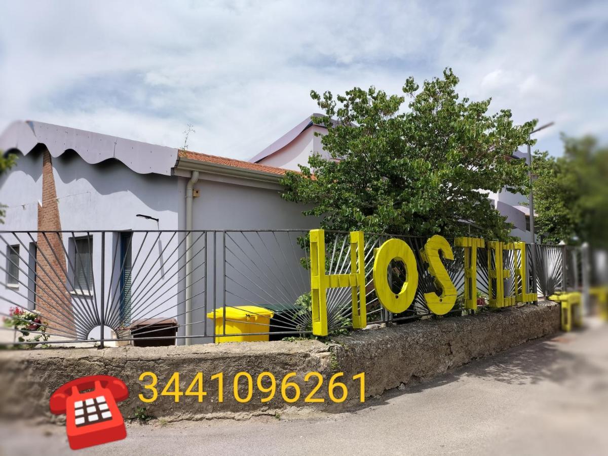 Basilicata Al Volo Hostel Brindisi di Montagna Luaran gambar