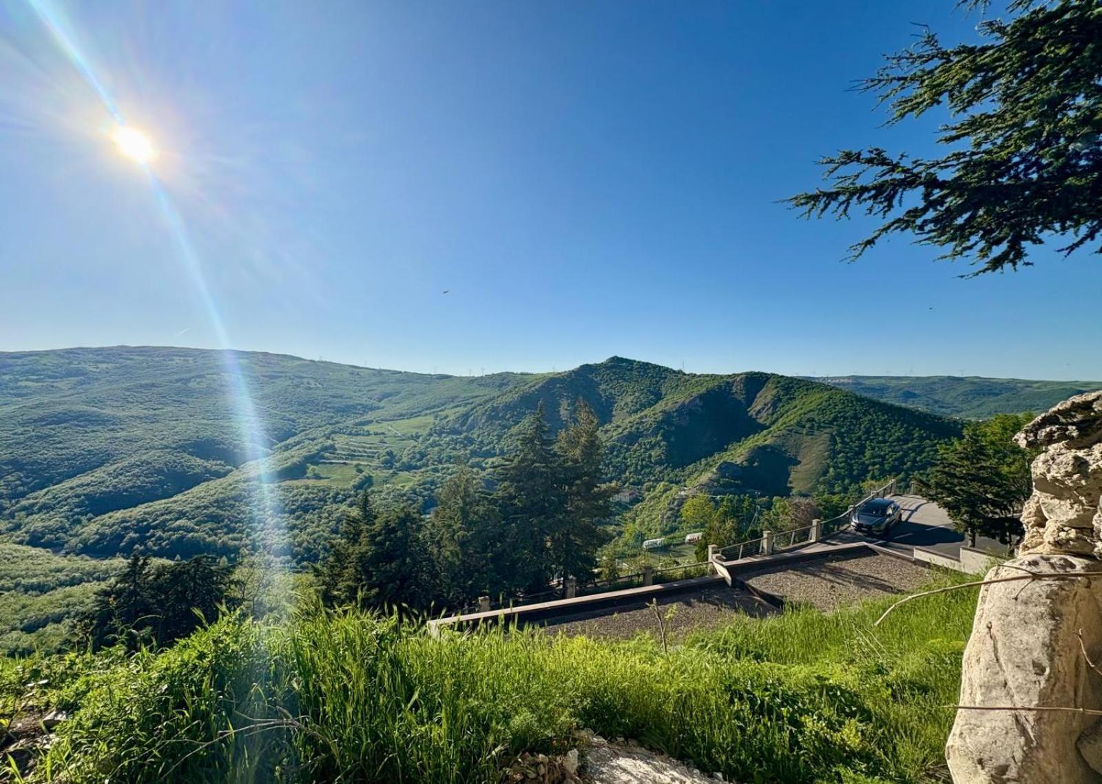 Basilicata Al Volo Hostel Brindisi di Montagna Luaran gambar
