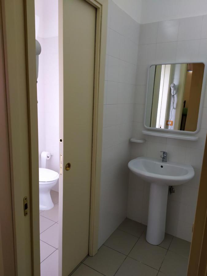 Basilicata Al Volo Hostel Brindisi di Montagna Luaran gambar